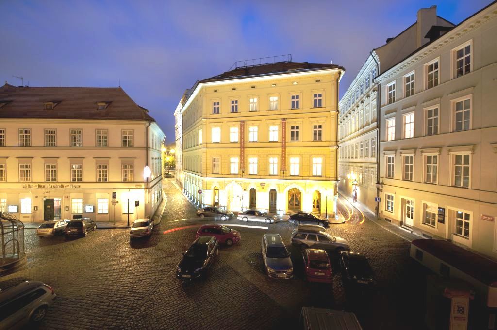 Charles Bridge Palace Praga Esterno foto